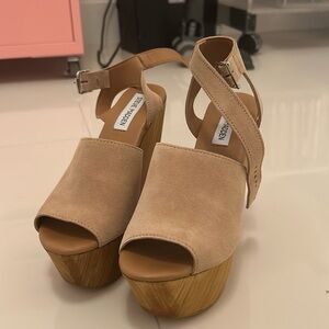 Steve Madden bridgit wedges size 8 (38) like new